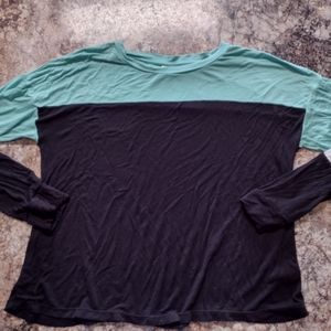 Long sleeve crop top